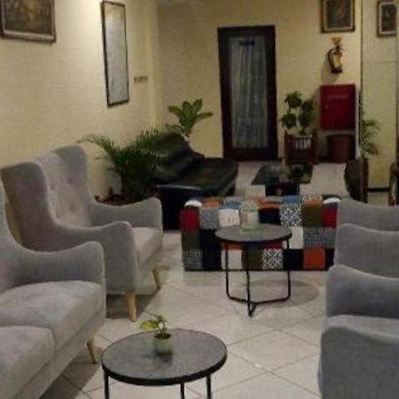 Hotel Merdeka Madiun Exterior foto